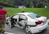 Aufräumen nach VU - Halleiner Landesstraße