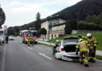 Aufräumen nach VU - Halleiner Landesstraße