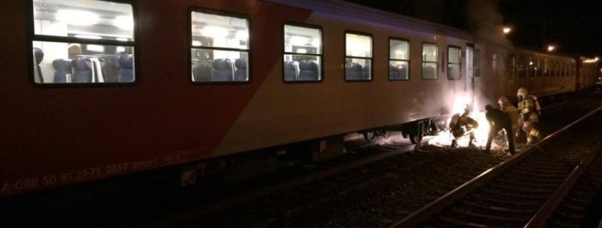 Brand eines Regionalzuges am Bahnhof Salzburg Süd