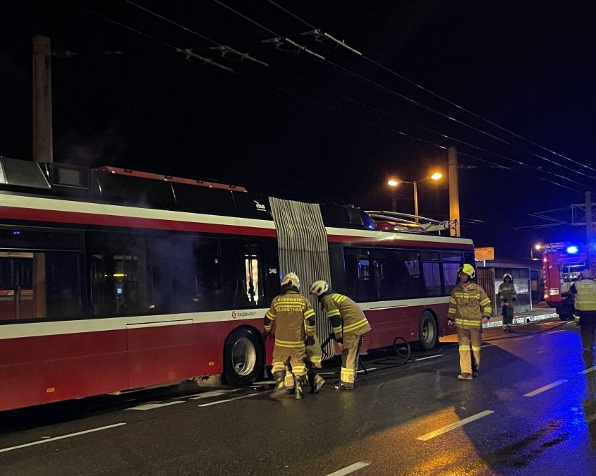 Fahrzeugbrand Salzburg Süd