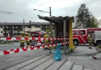 Aufräumen nach VU Kreisverkehr Glasenbach