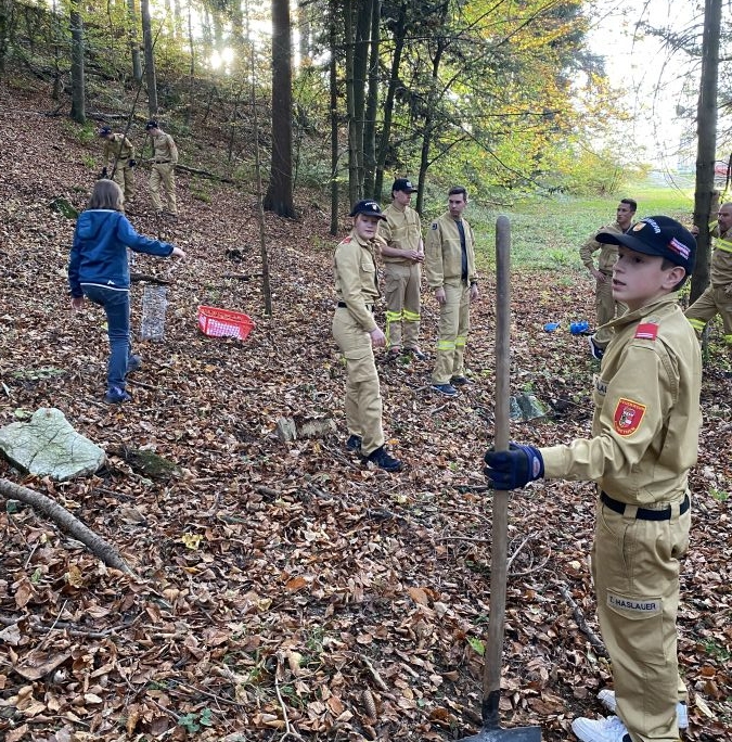 Baumpflanzaktion der Feuerwehrjugend