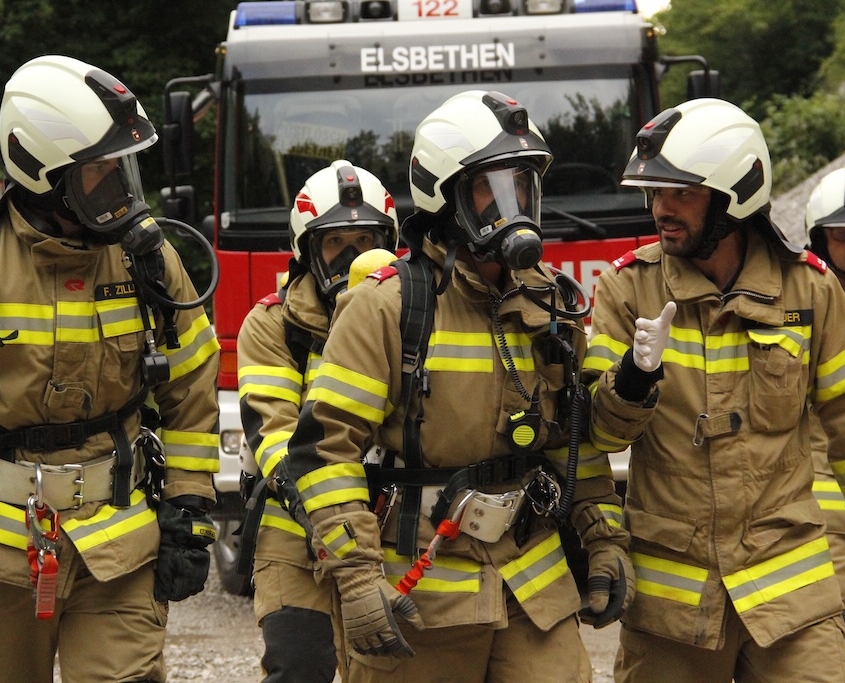 Übung Verkehrsunfall mit LKW